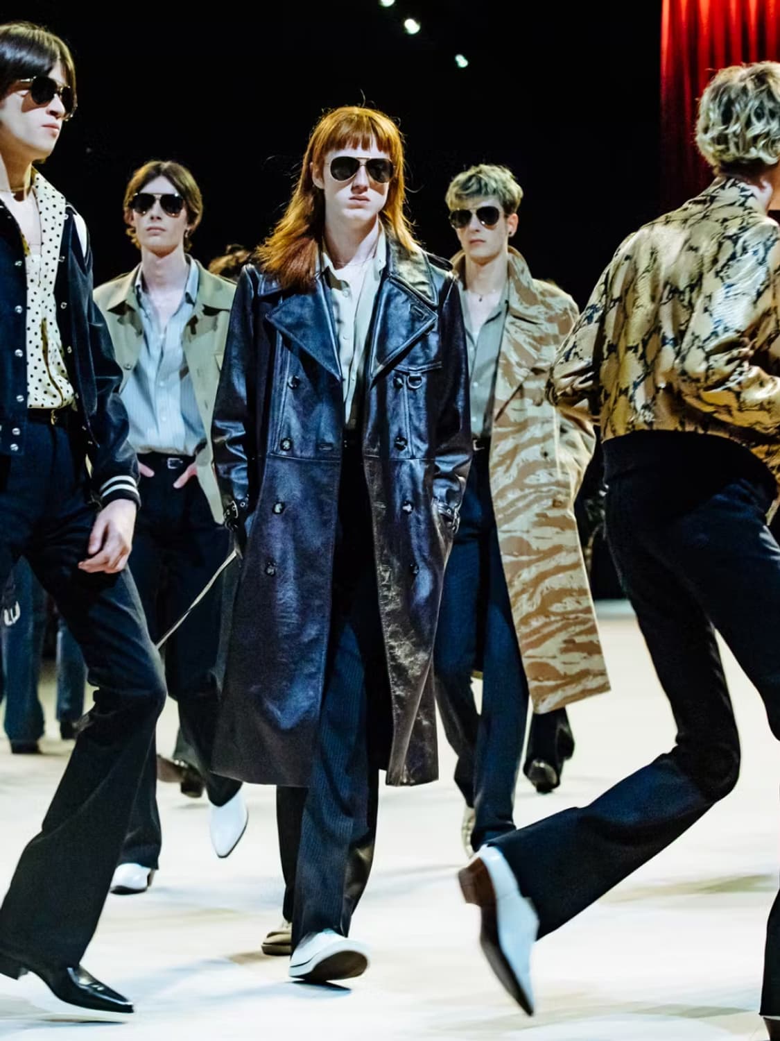 찬란하게 피어나는 청춘 에디 슬리먼이 그려낸 세계