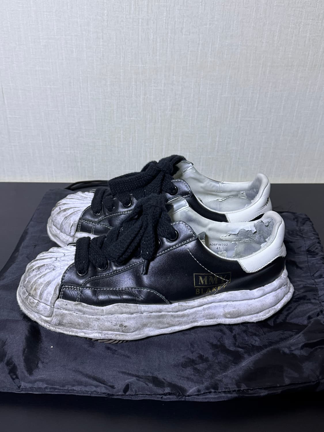 [41] 미하라 야스히로 블레이키 OG 솔 레더 로우탑 스니커즈 블랙 상품이미지2