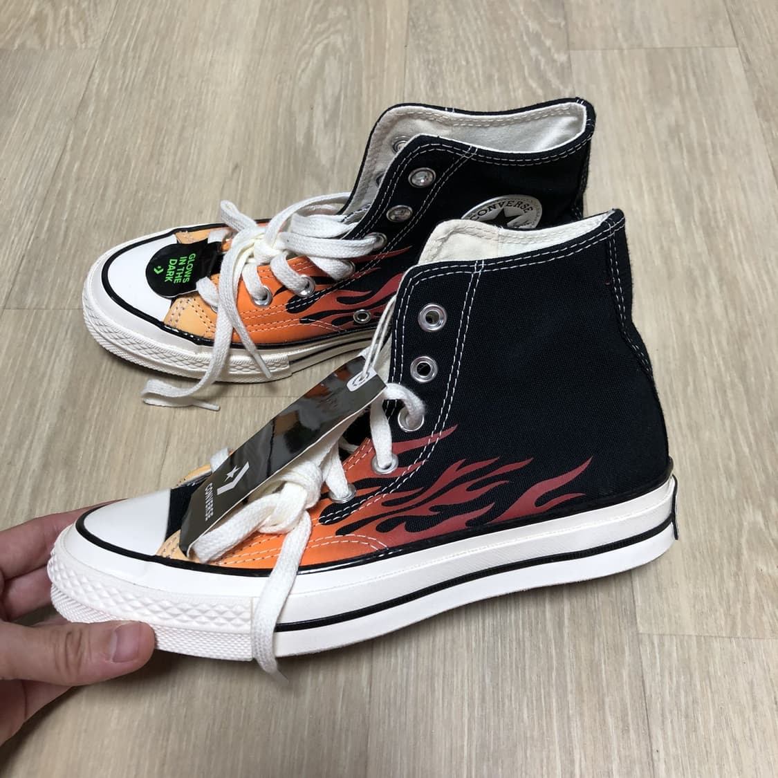 (230) 새상품 컨버스 CONVERSE 척 70 하이 블랙 레드 프레임 상품이미지1