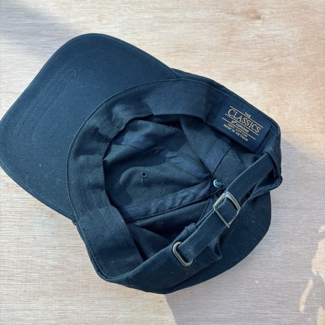 THE CLASSICS Black Strapback Cap  상품이미지2