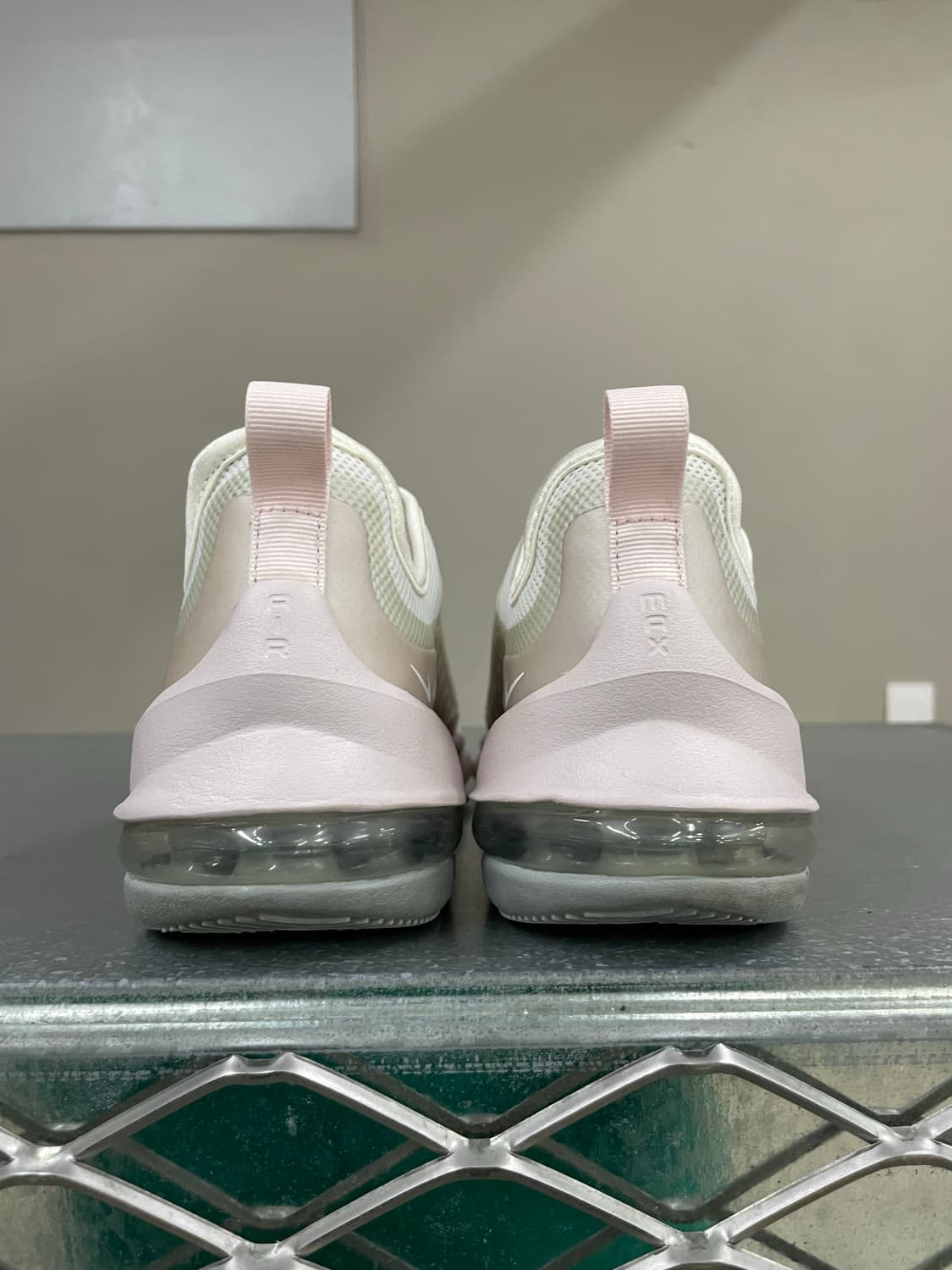 나이키 에어맥스 엑시스 핑크 245 상품이미지3