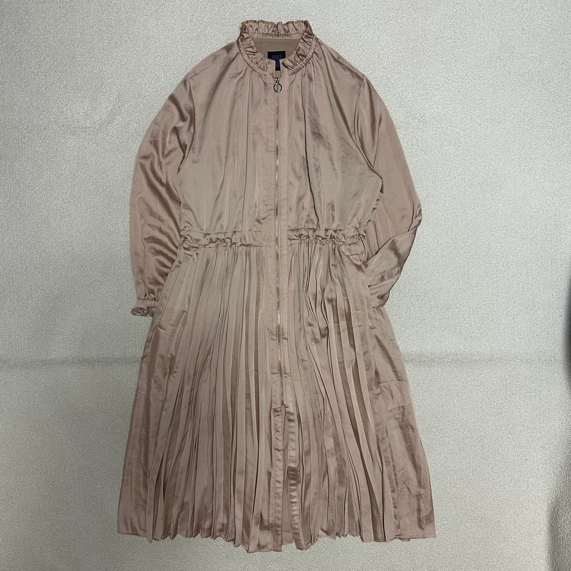 안나수이 로맨티카 새틴 플리츠 롱 자켓 상품이미지1