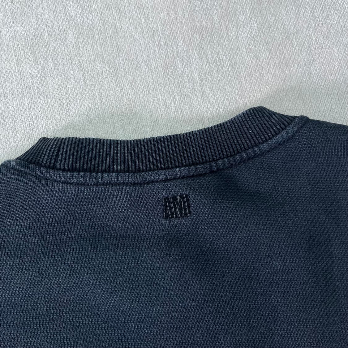 100 아미 22ss 스몰로고 맨투맨 상품이미지5