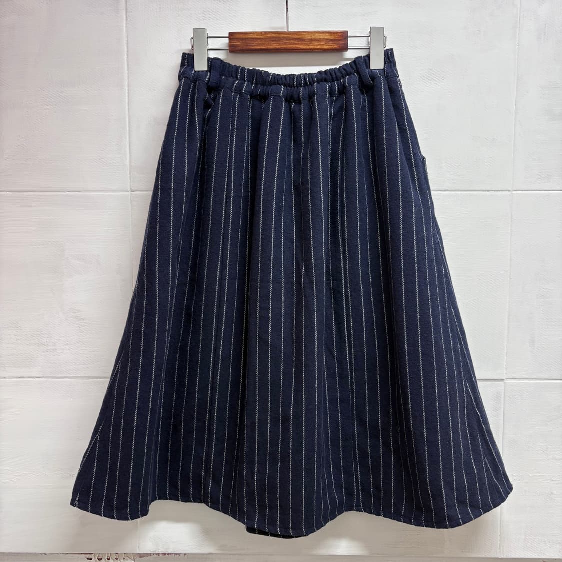 네이비 핀스트라이프 핀턱 밴딩 플레어 스커트 (JPN) 상품이미지3