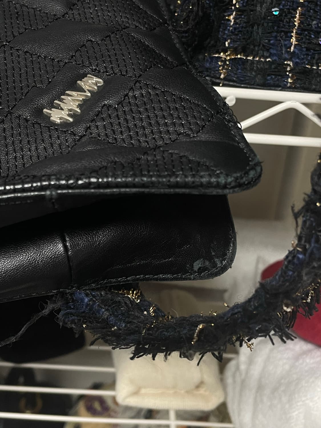 아더에러 테닛 플랫 토트백 느와르 블랙 퀼팅 카드지갑키체인포함 브레이드 상품이미지7