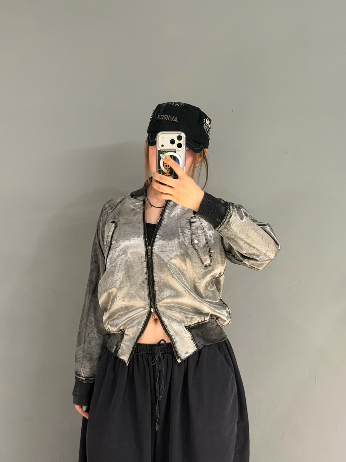 Distressed washing bomber jacket 상품이미지1