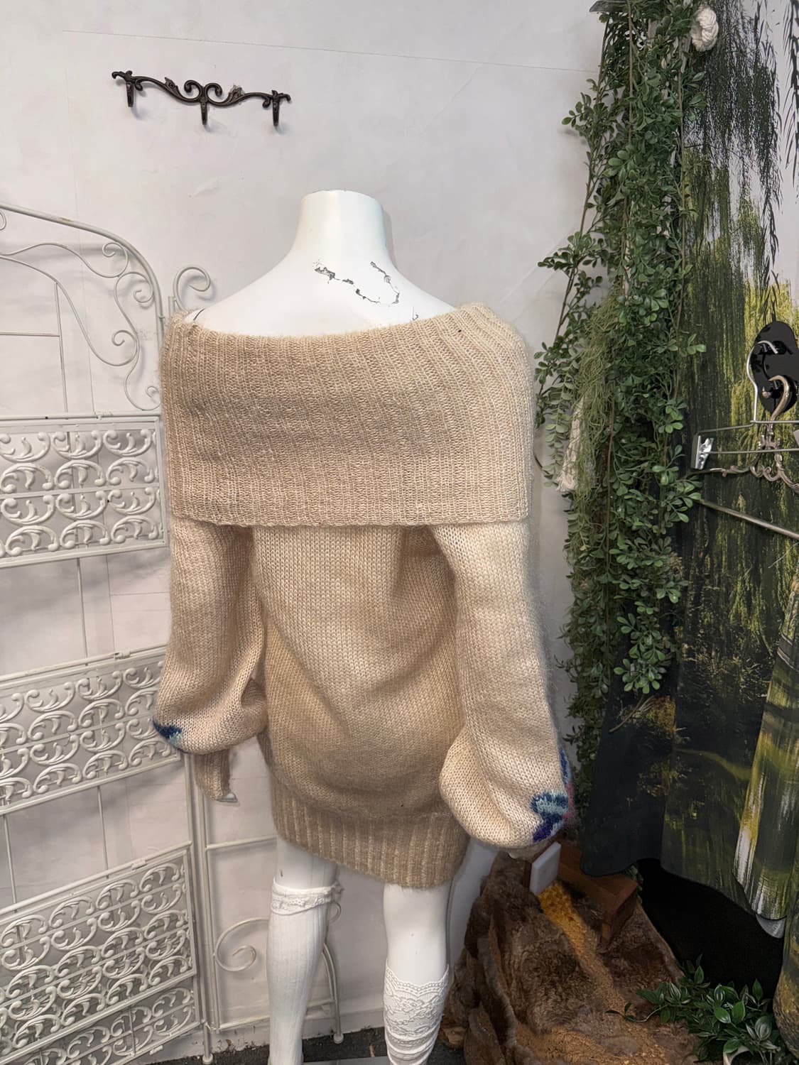 Beige bohemian floral mohair 오프숄더 ops 상품이미지3