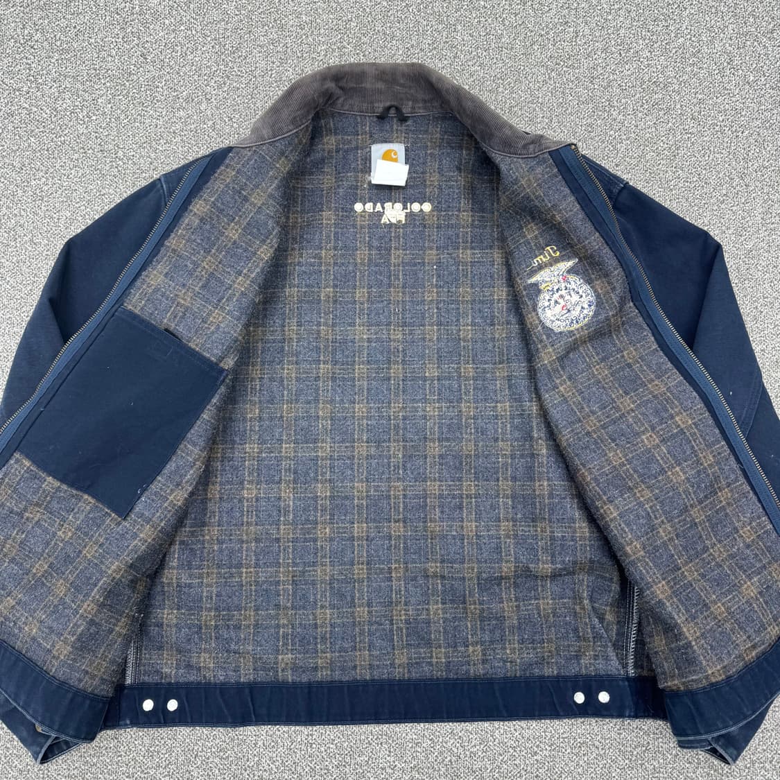 칼하트 디트로이트 자켓 상품이미지3