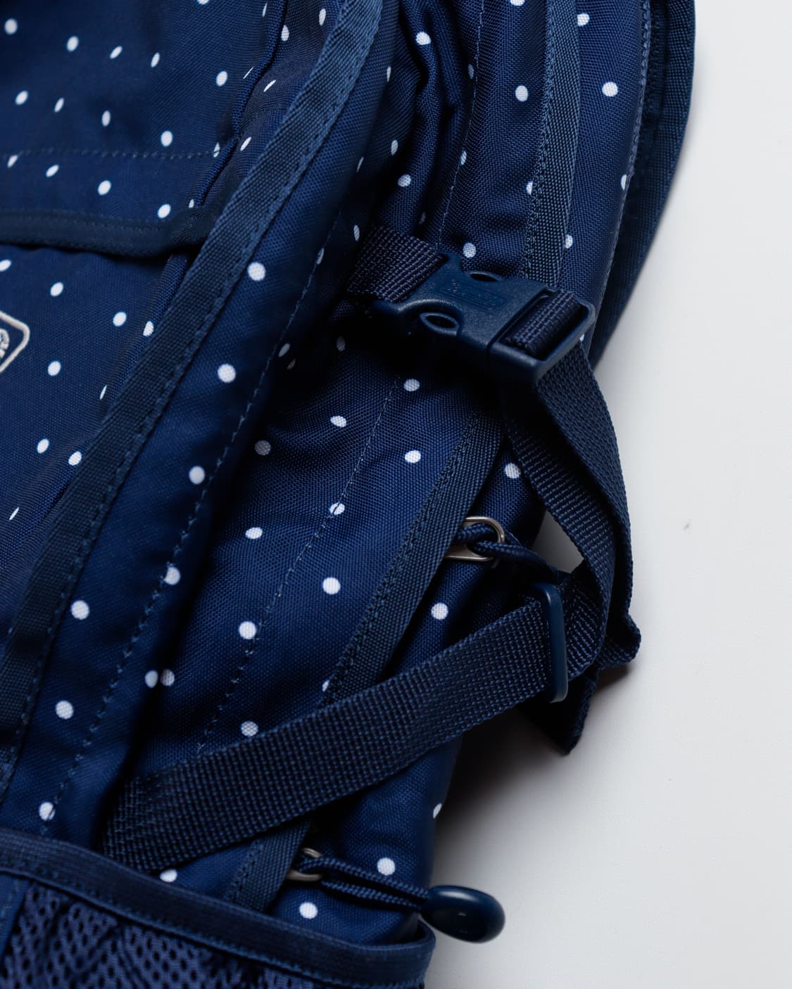 [Coleman] 도트 패턴 백팩 (Navy × White Dot) 상품이미지7