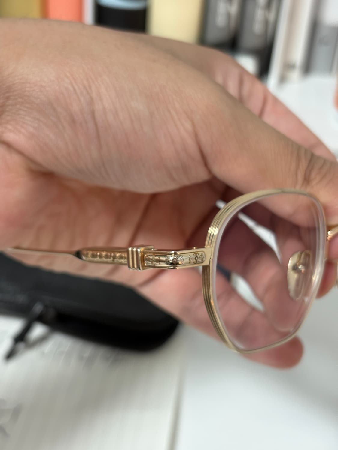 크롬하츠 바질릭토니안 골드 안경 판매 상품이미지7