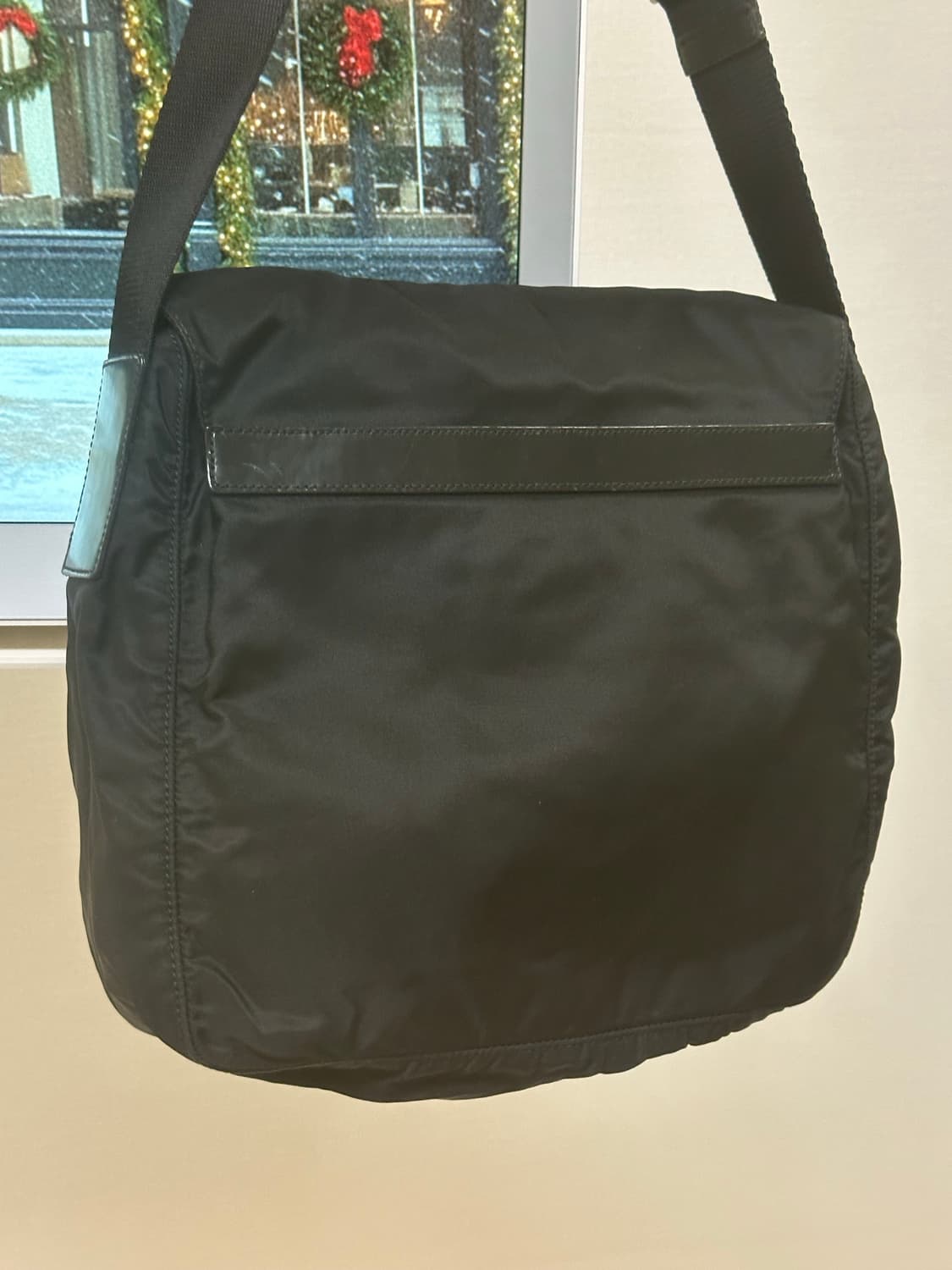 프라다 나일론 포코노 버클 크로스백 주우재백 A급 컨디션 상품이미지5