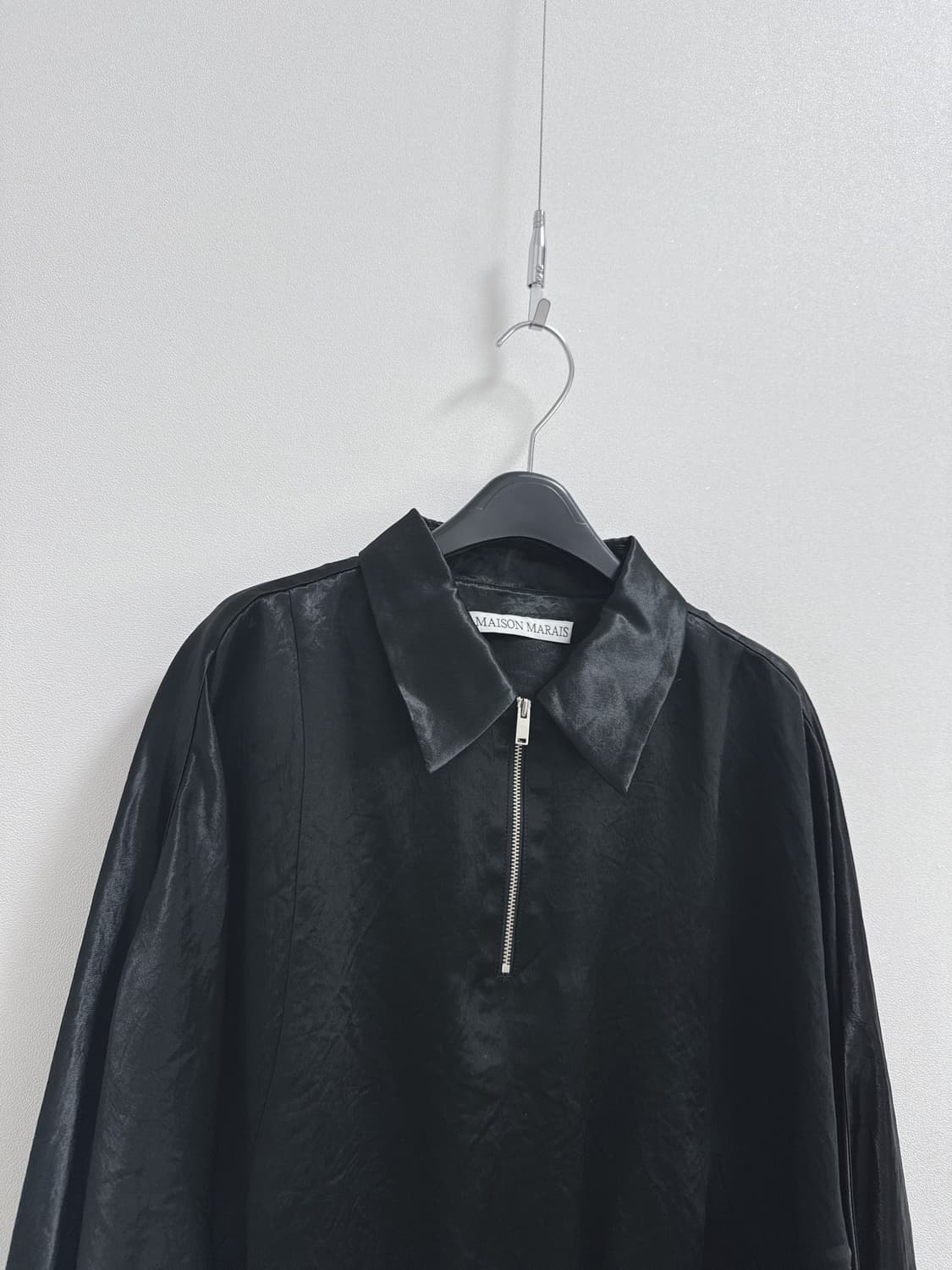 메종마레 벌룬 슬리브 새틴 하프집 상품이미지5