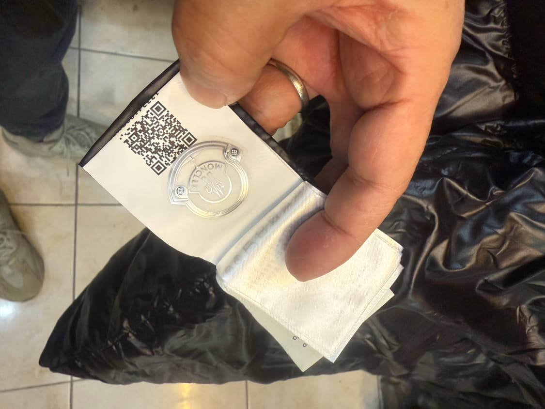 1/66 정품 몽클레어 NEDAADE 후드패딩 팝니다 상품이미지7