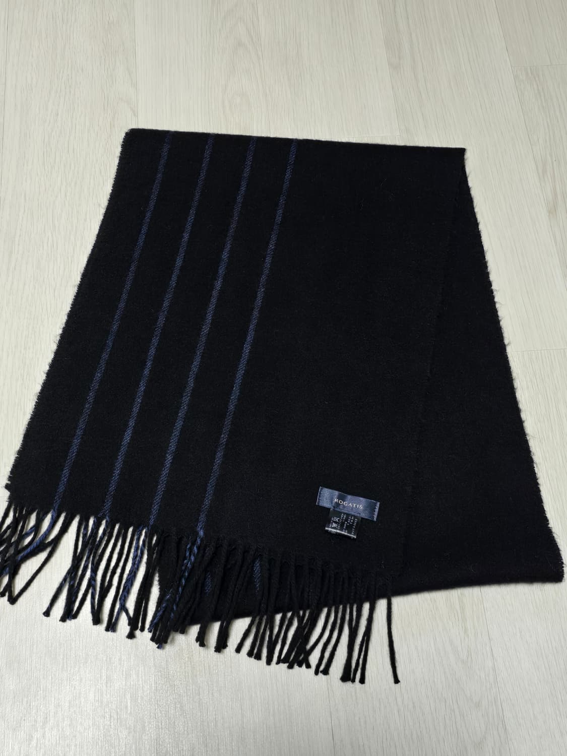 로가디스 캐시미어 함유 울 머플러 상품이미지1