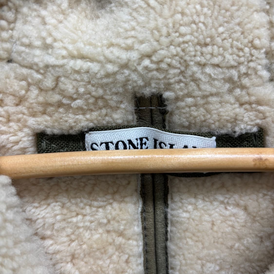 [S]스톤아일랜드 후드 무스탕 상품이미지3