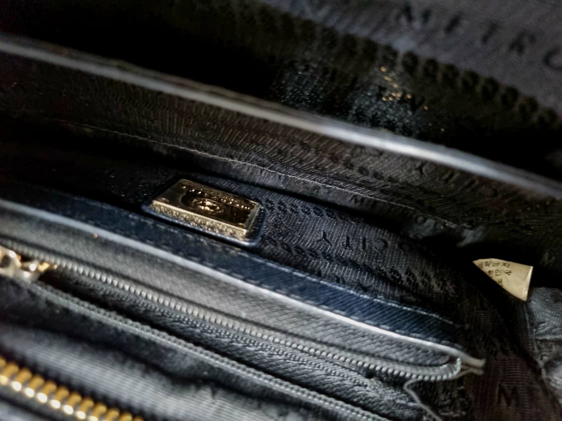 메트로시티 정품 크로스백 상품이미지5