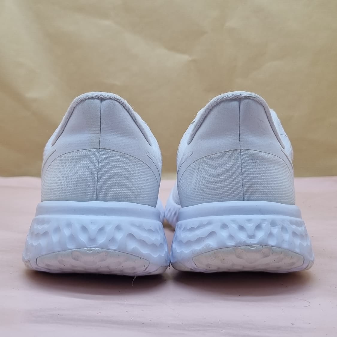 나이키 레볼루션5 트리플 화이트 운동화 220 상품이미지4