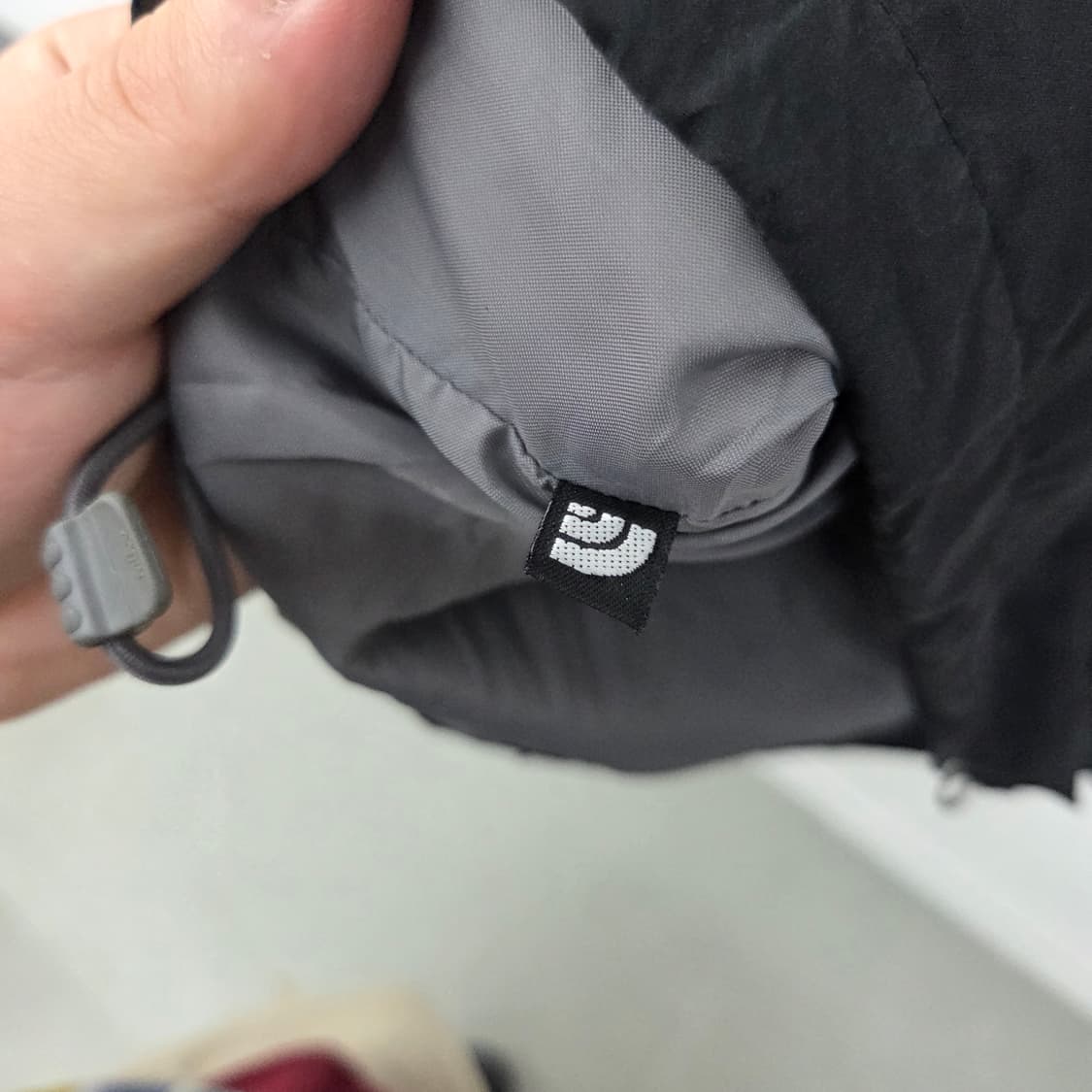 노스페이스 블랙 바람막이 자켓 남L 상품이미지7