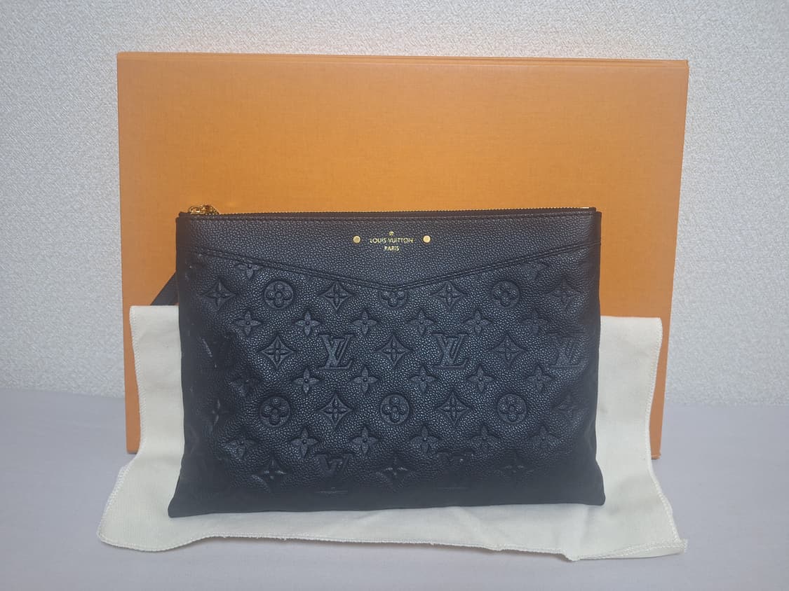 루이비통 앙프렝뜨 클러치 블랙 상품이미지1