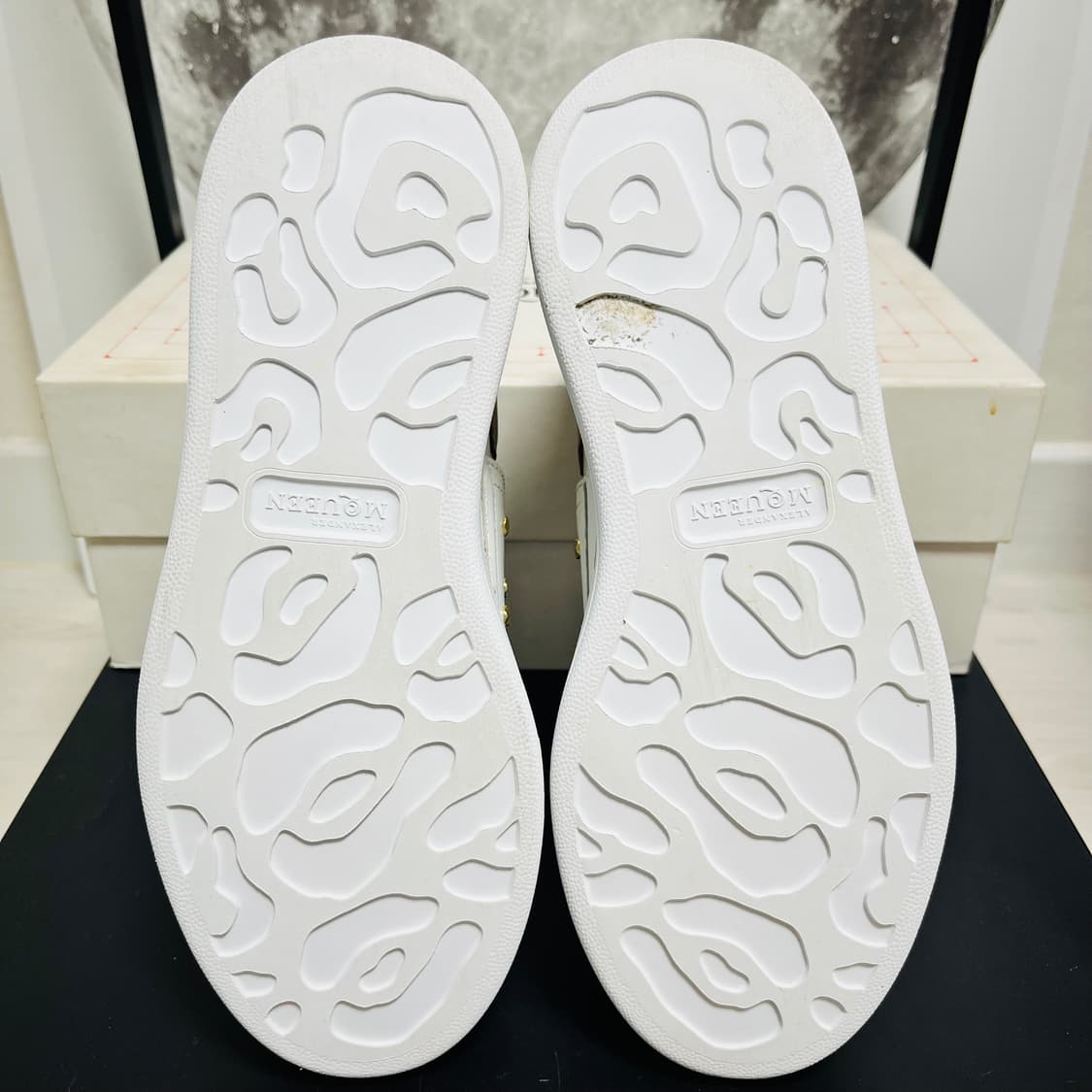 정품 37.5) 알렉산더 맥퀸 오버솔 스터드 스니커즈 235~240 상품이미지5