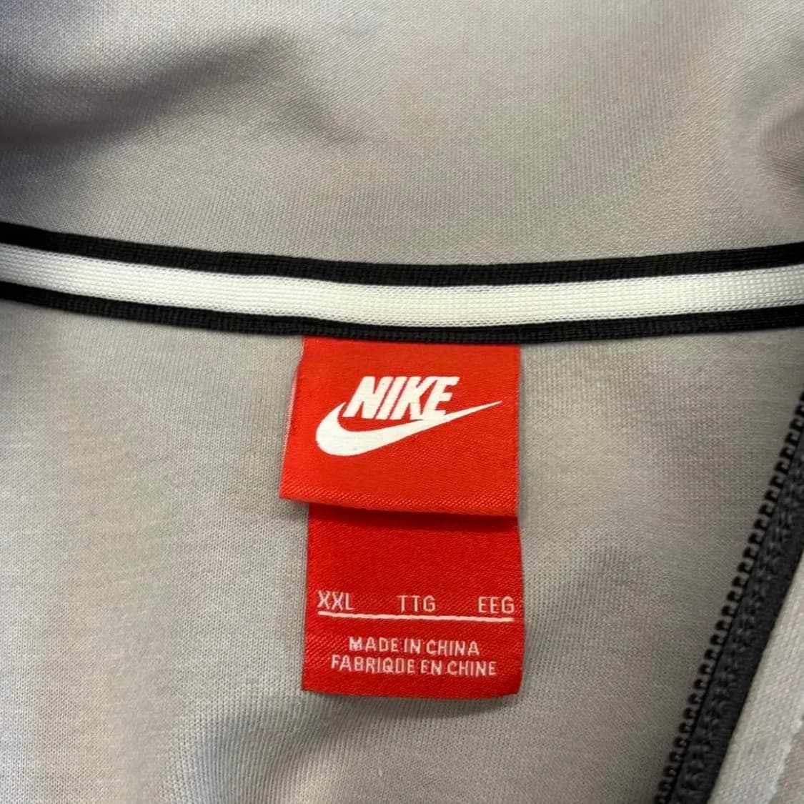 나이키 파리생제르망 그레이 트랙탑 상품이미지4