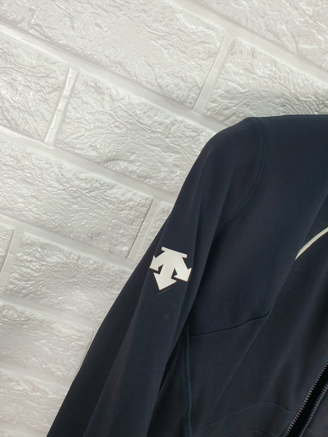 [90]데상트 슬림 집업 저지 상품이미지4