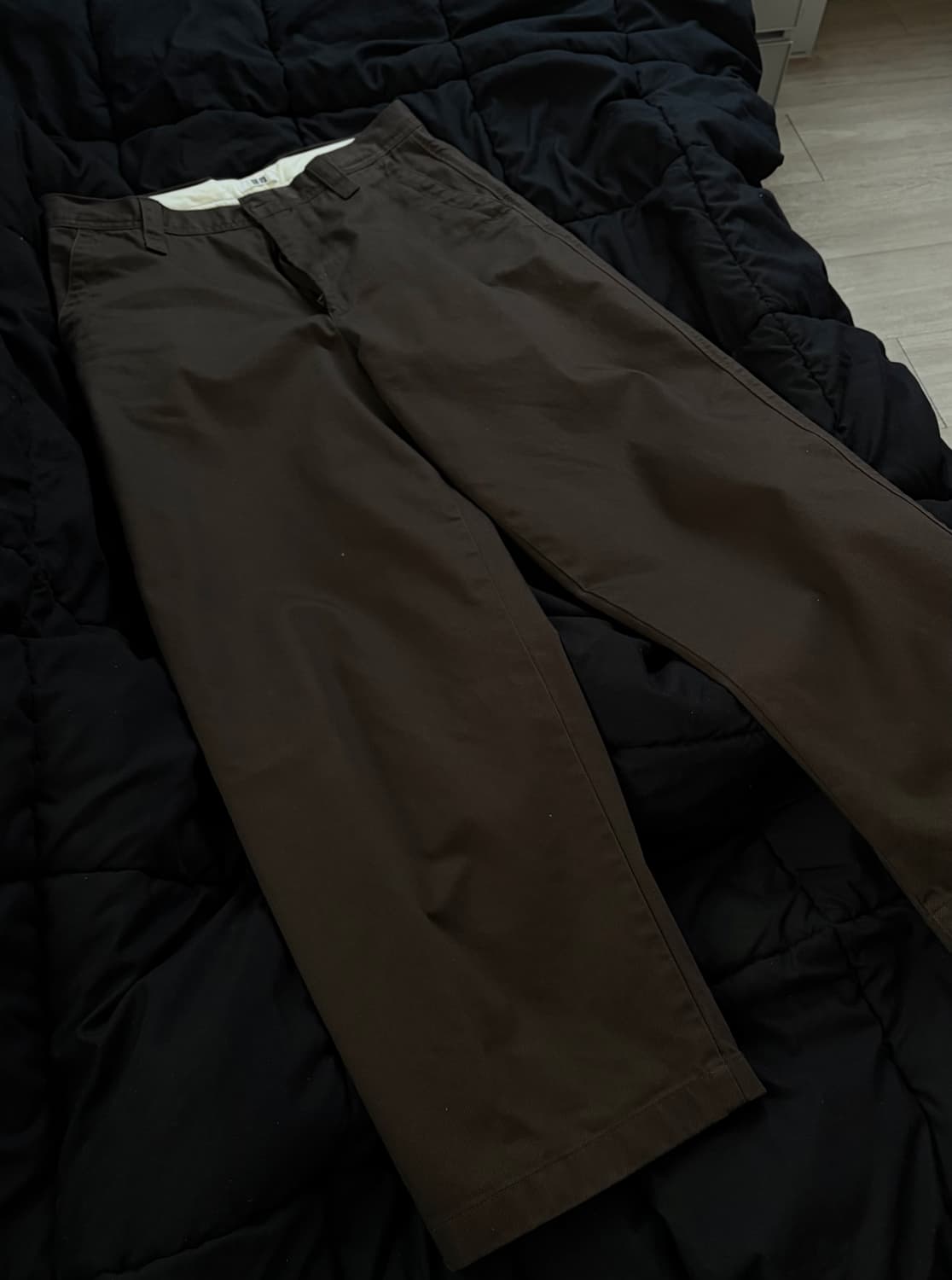 유니클로 와이드핏치노 39 다크브라운 85 상품이미지1