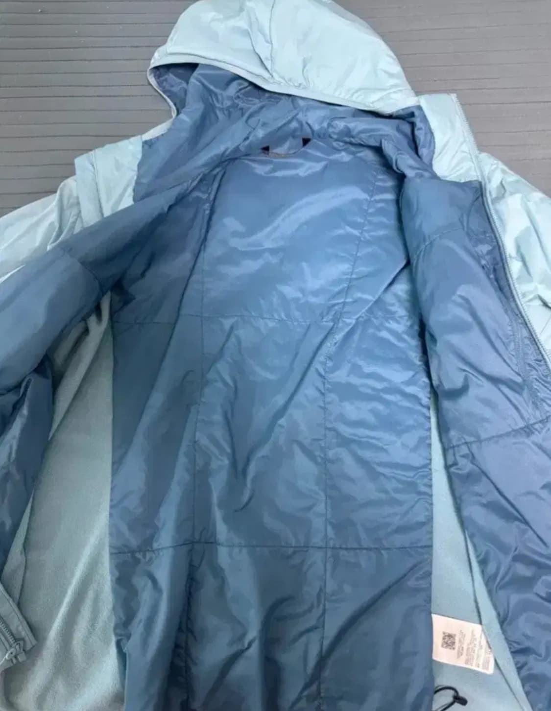 아크테릭스 아톰 lt M 사이즈  오염 하자 일절 없습니다 크림 95만원 상품이미지3