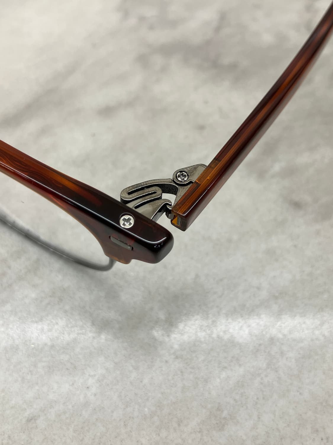 B32 카이오 KAIO 브라운 스틸 웰링턴 하금테 안경(23g) 상품이미지2