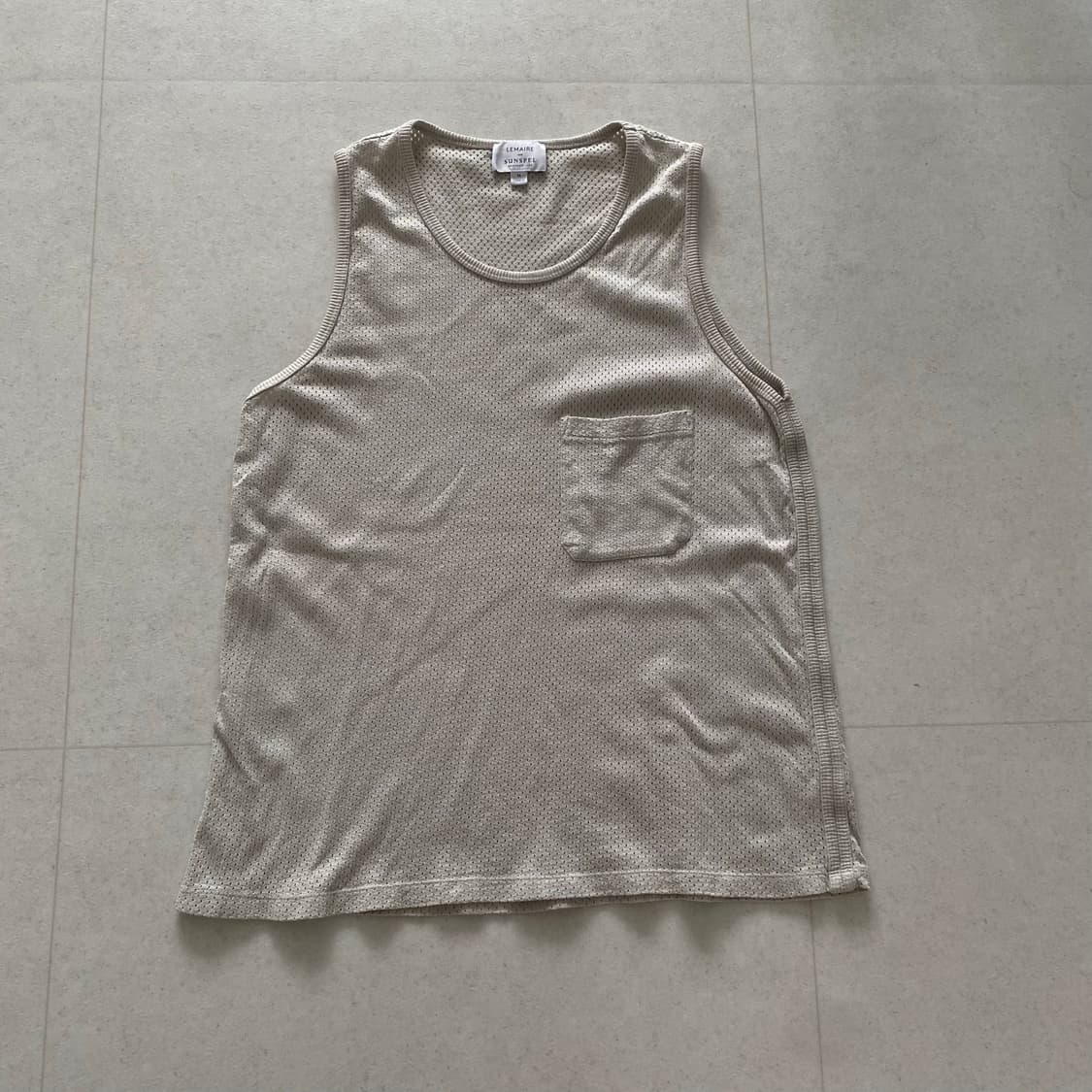 [M] 르메르 x 선스펠 메쉬 슬리브리스 스톤 상품이미지1