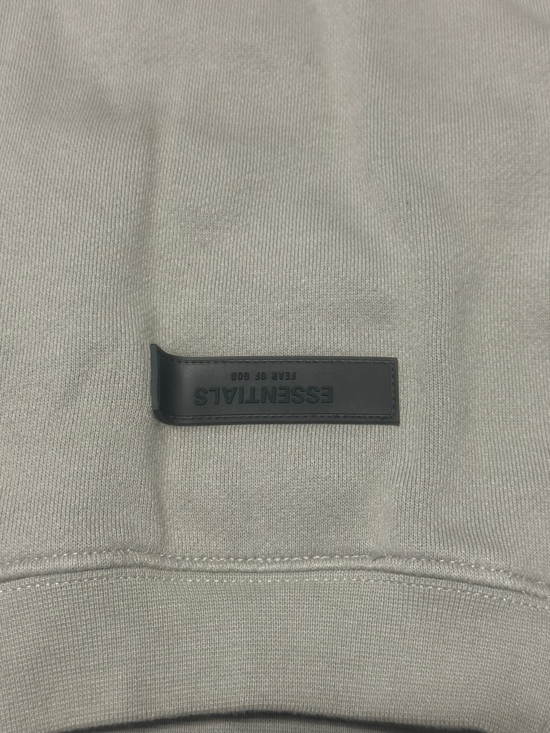 에센셜 피어오브갓 맨투맨M 상품이미지3