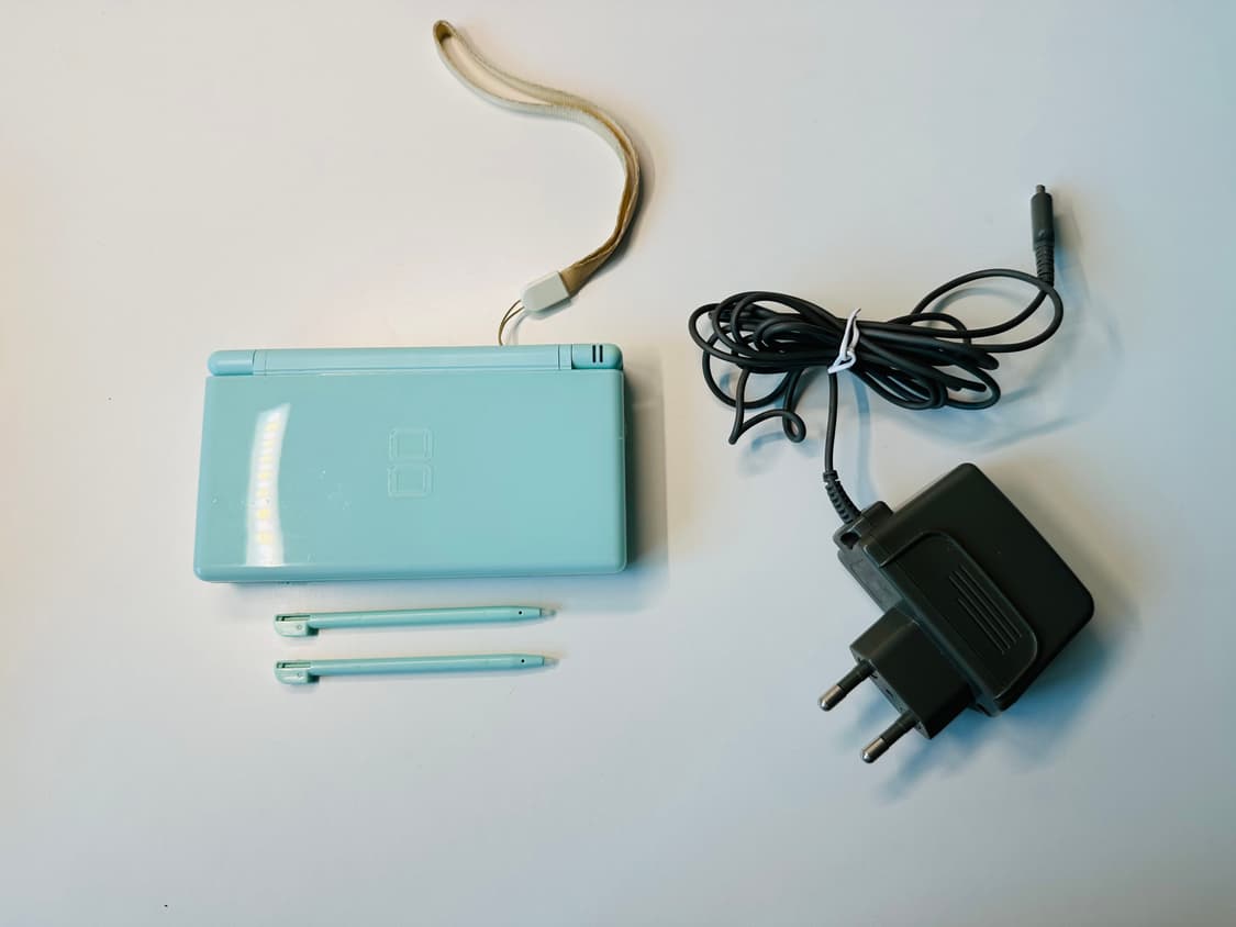닌텐도 DS Lite DSL 아이스블루 한글 정발판 판매 (3DS) 상품이미지1