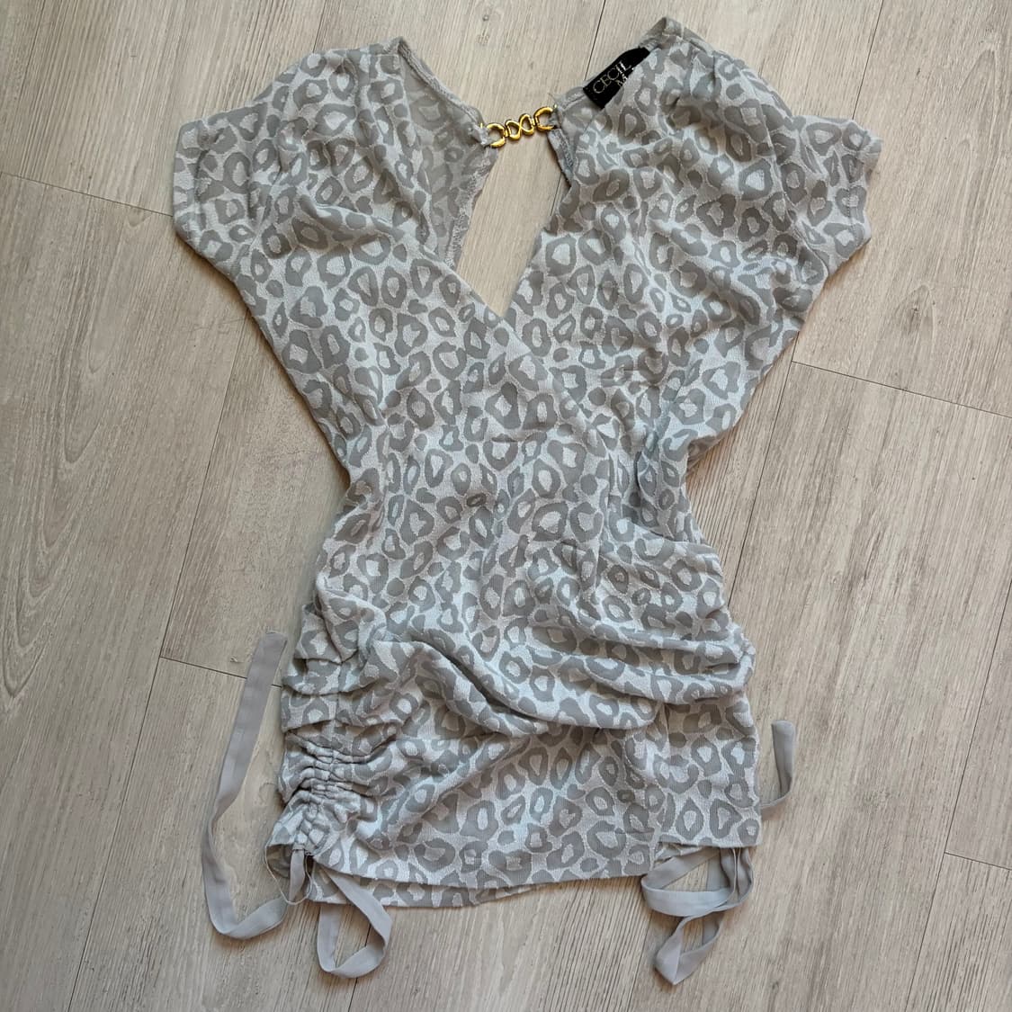 세실맥비 셔링 호피 레오파드 그레이 반팔 갸루 상품이미지1