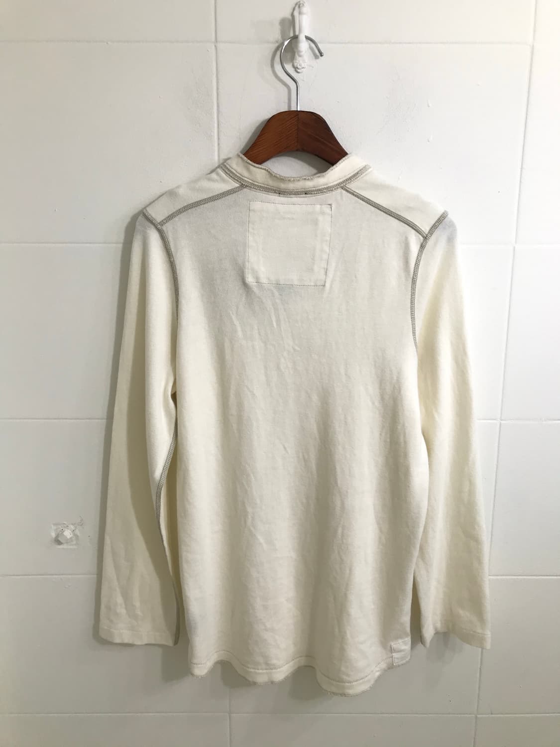 아베크롬비 화이트 스티치 헨리넥 롱슬리브 상품이미지5