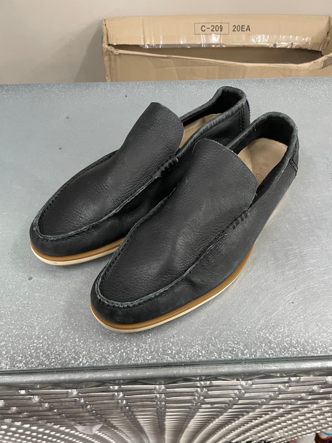 구찌 레더 슬립온 42 상품이미지2