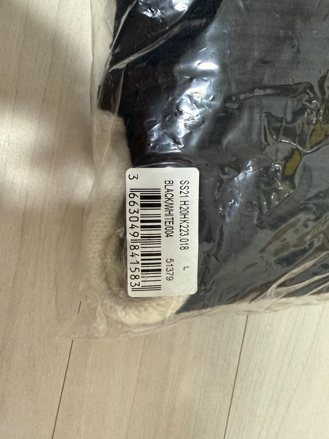 아미 20FW 빅하트인타르시아 터틀넥 니트 L사이즈 상품이미지2