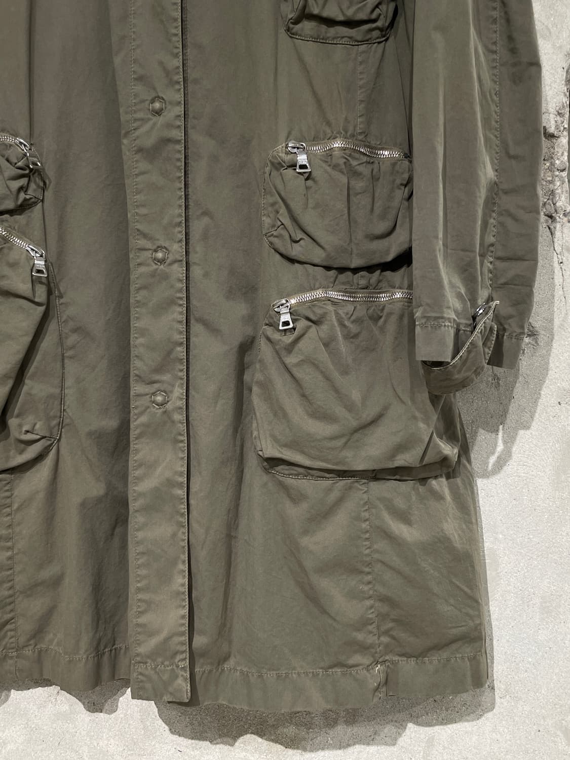 프라다 스포츠 카키 유틸리티 카고 트렌치 코트 상품이미지5