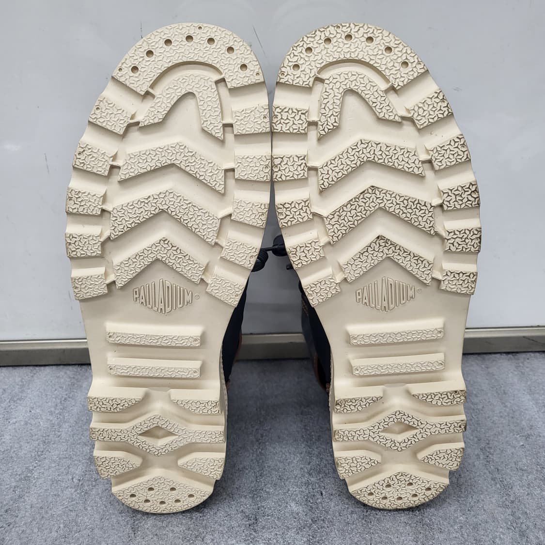 팔라디움 하이탑 스니커즈 265mm  상품이미지9