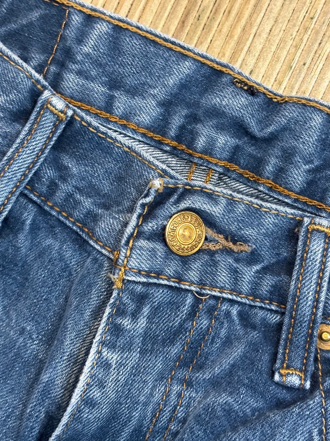 Levi’s 527 부츠컷 데님 팬츠 연청워싱 상품이미지7