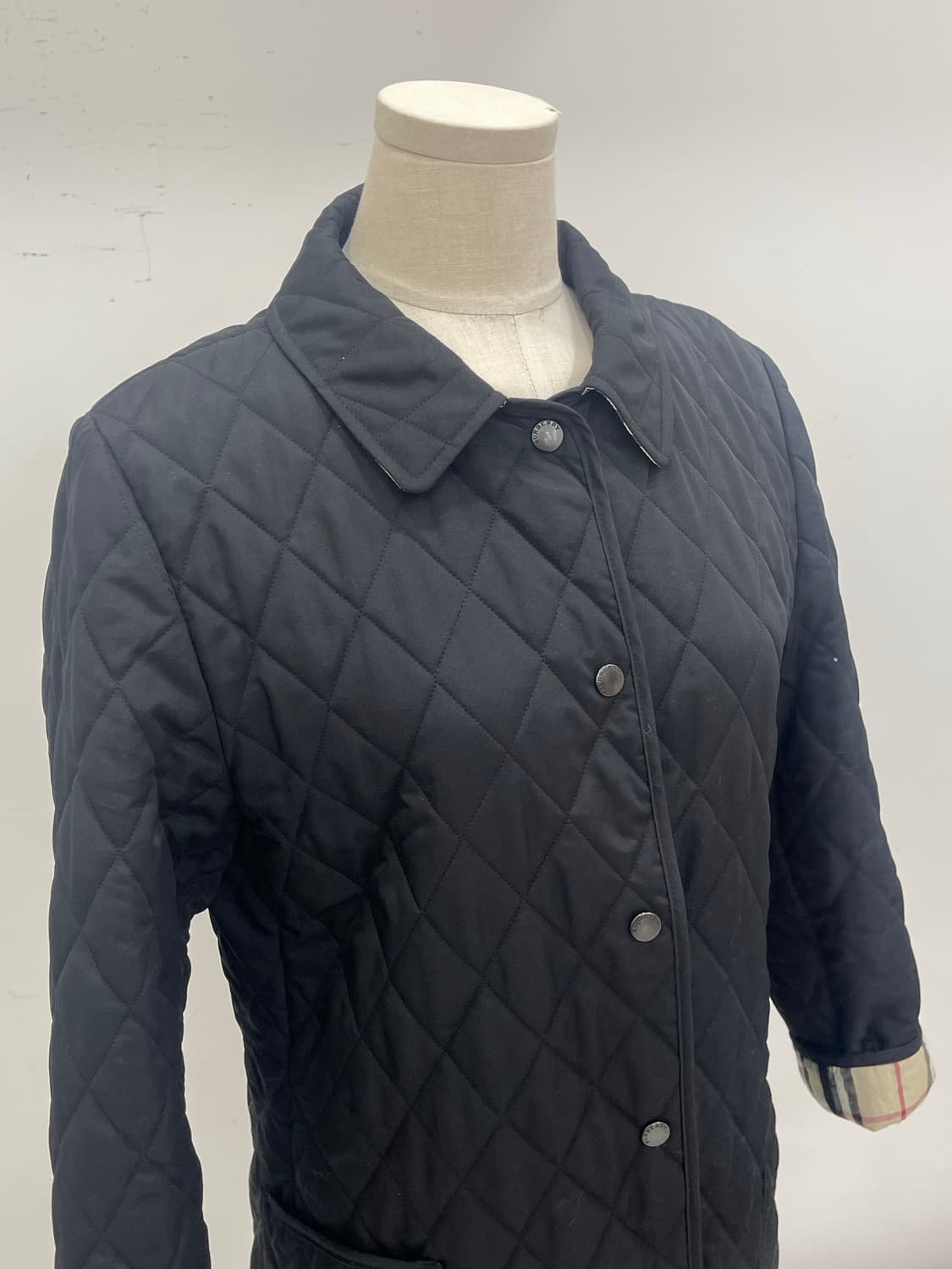 버버리 블랙 퀼팅 자켓 상품이미지7