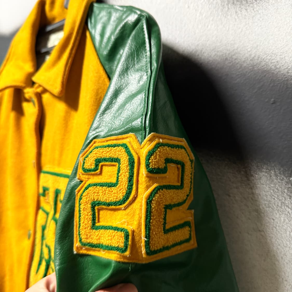 USA 올드스쿨 패치 디테일 소가죽 레더암 크롭 바시티 자켓 상품이미지6