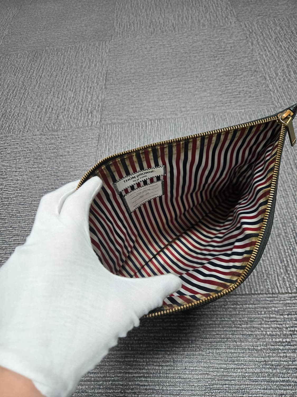 [특가][정품] 톰브라운 클러치백 라지 상품이미지7