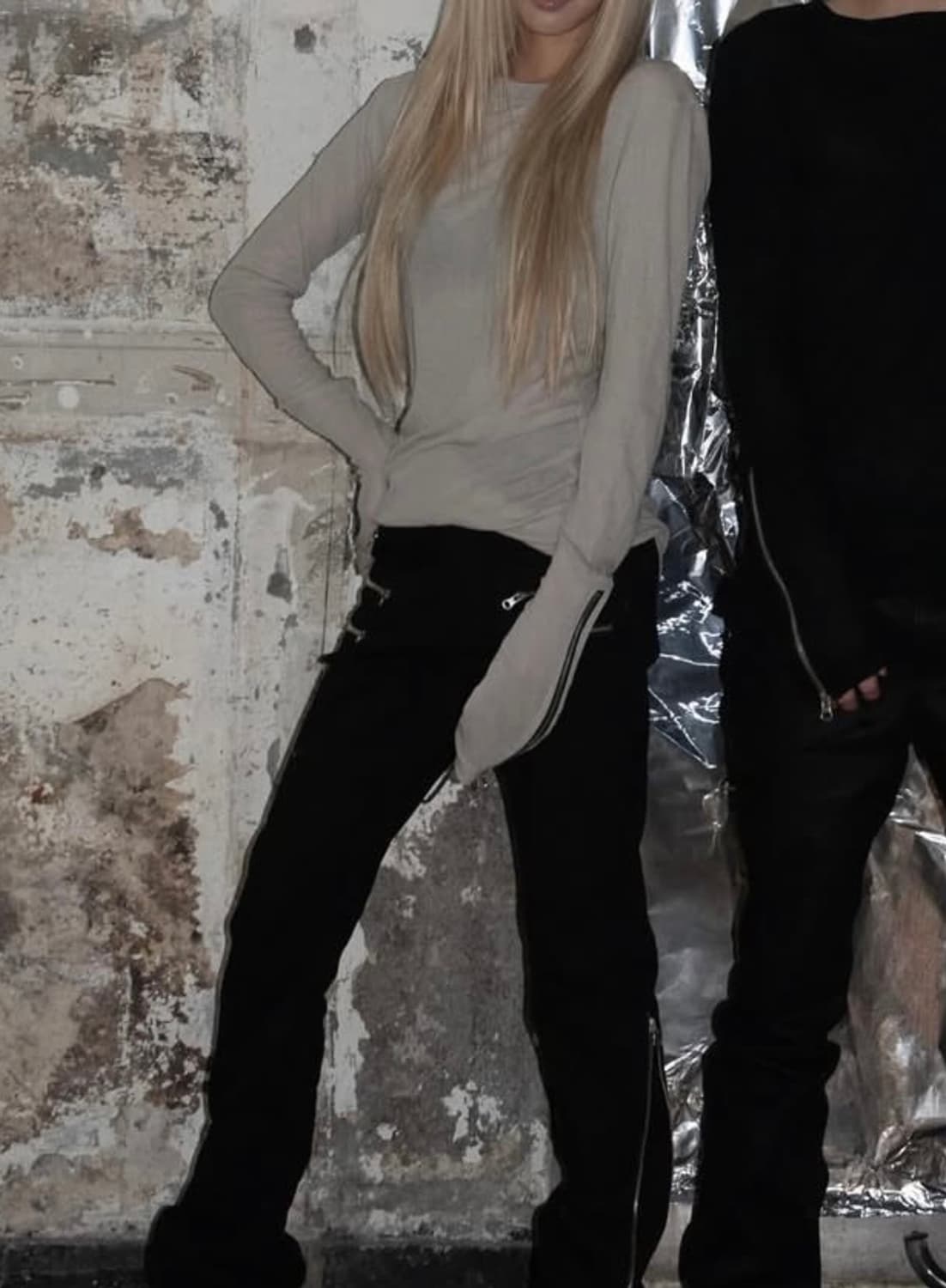 쉐이킹마이헤드 ZIPPER LONG SLEEVE Beige 상품이미지4