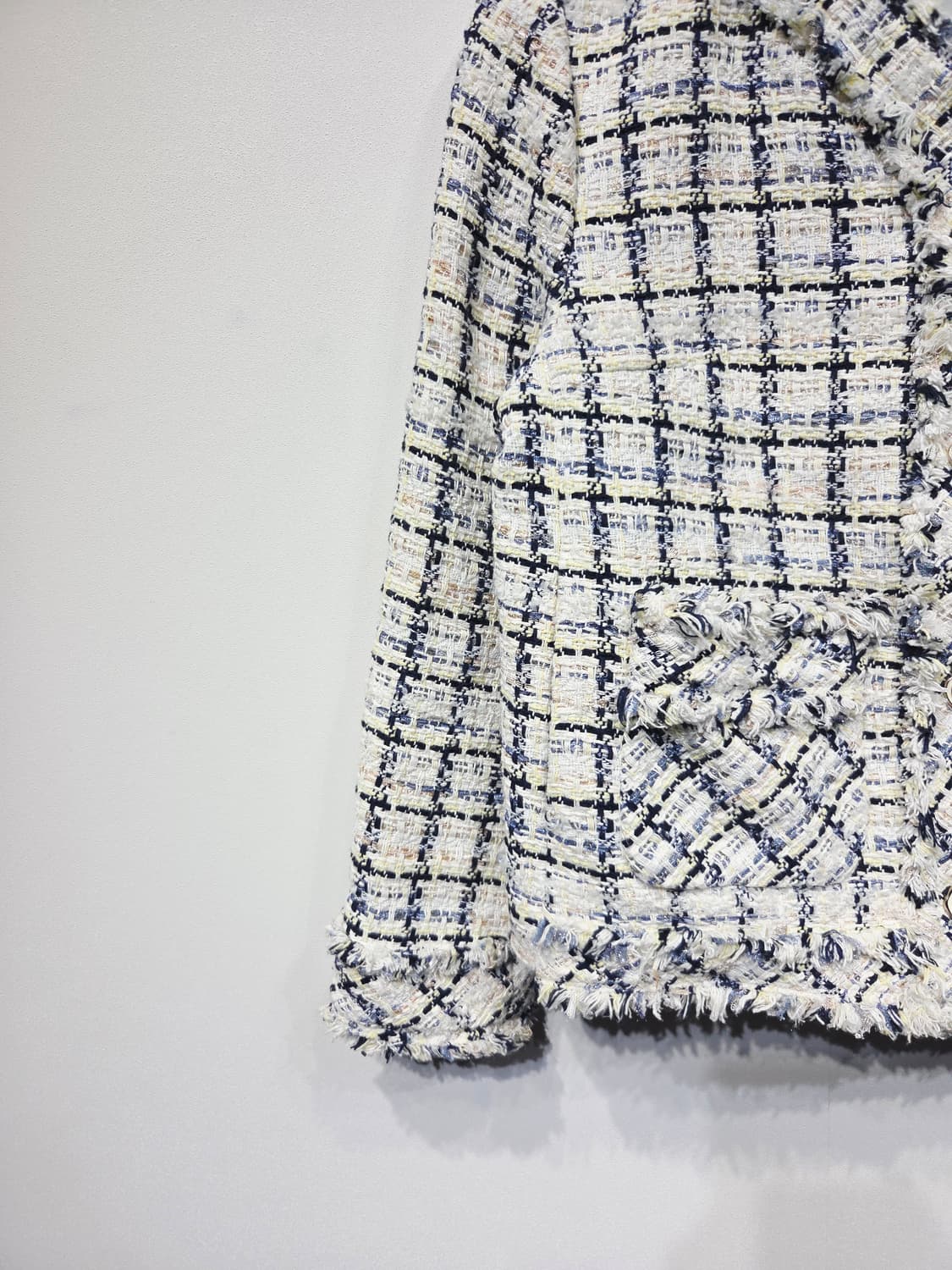 미센스(ME-SENSE) 수술 디테일 트위드 자켓 상품이미지4