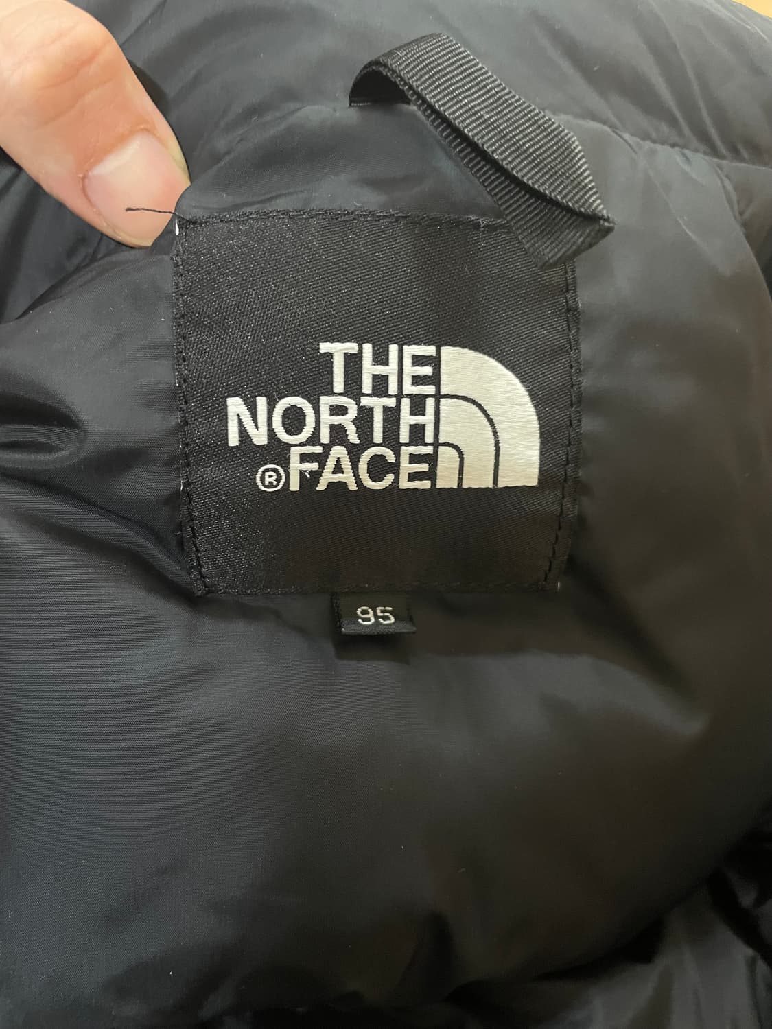 노스페이스 눕시 패딩 구형 700 블랙 팝니다 상품이미지6