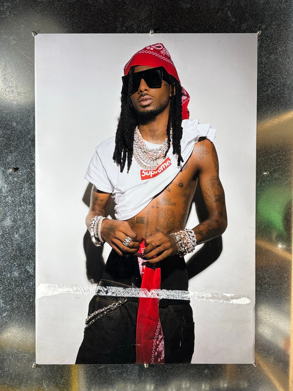 슈프림 플레이보이 카티 포스터 정품 (액자포함) 상품이미지1