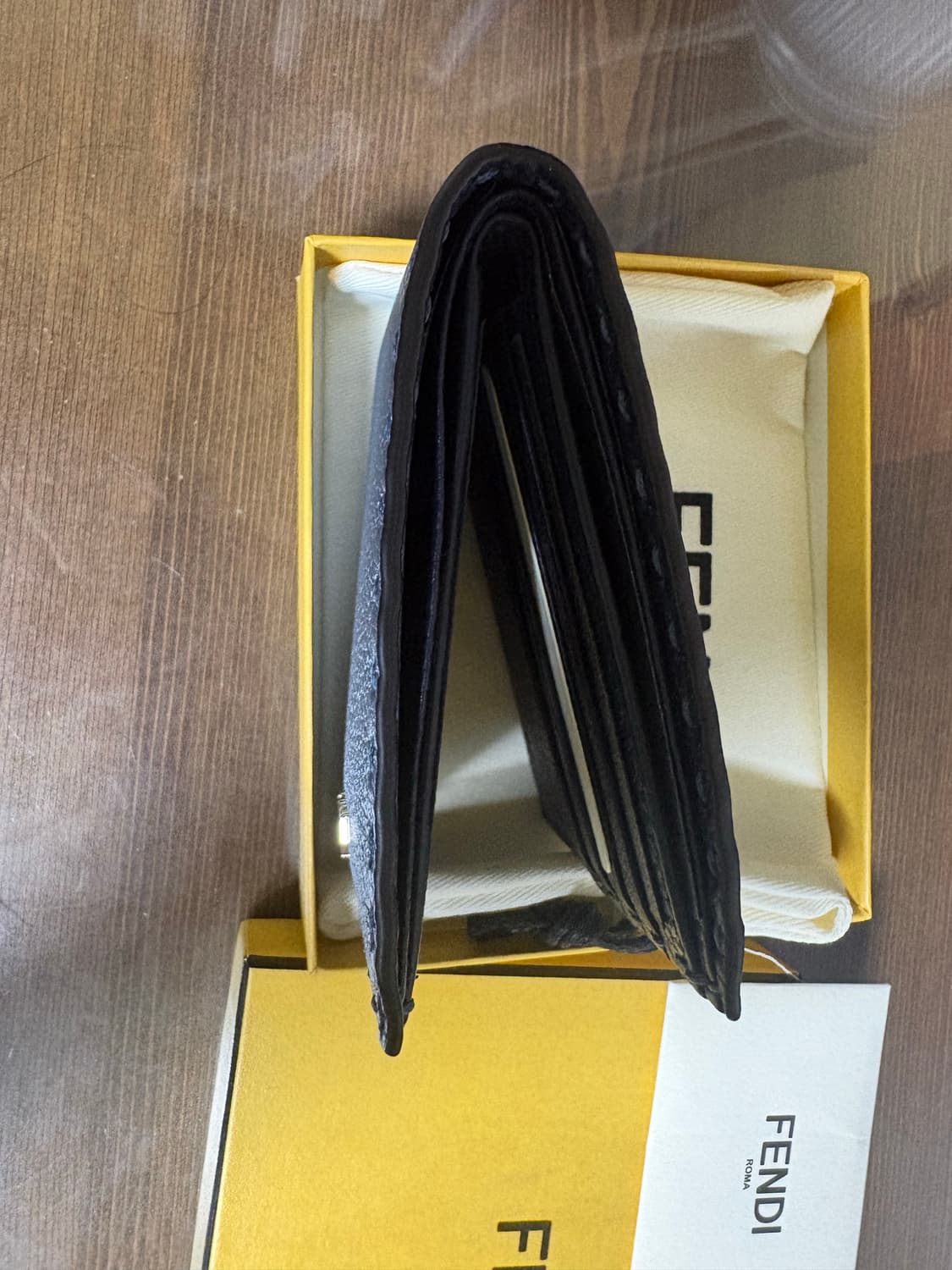 펜디 셀러리아 반지갑 상품이미지6