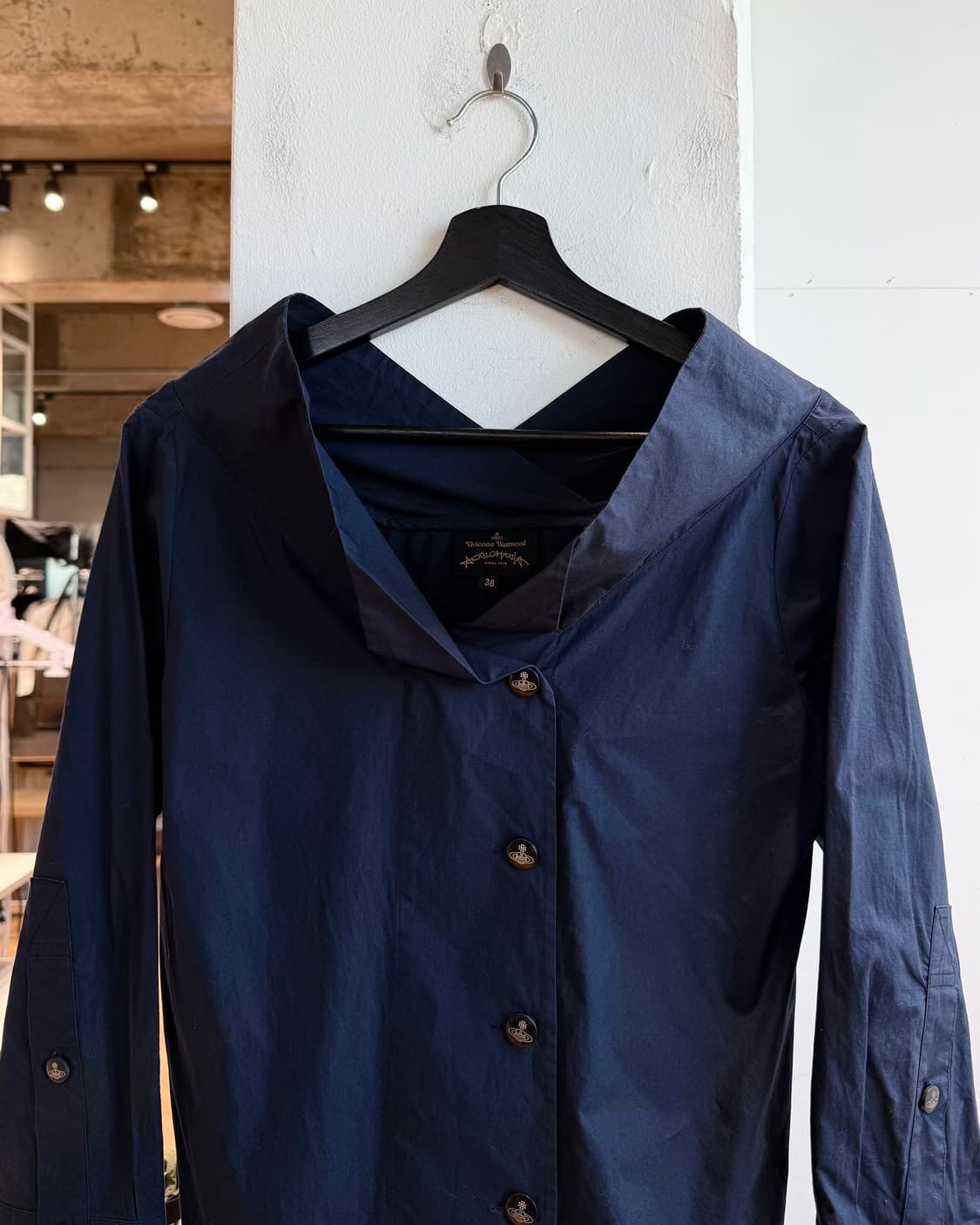 비비안 웨스트우드 네이비 orb버튼 블라우스  상품이미지3