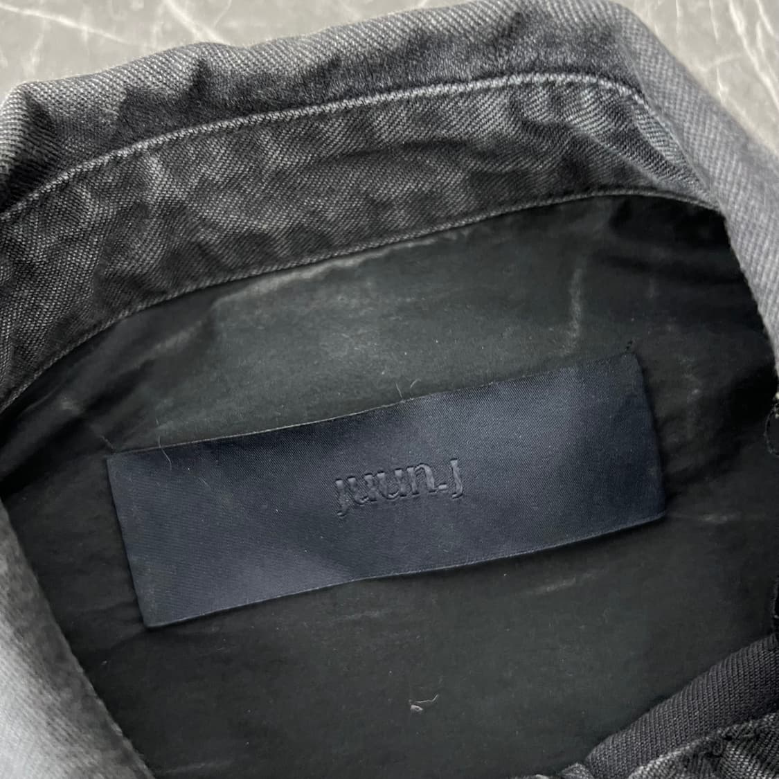 준지 투포켓 레이어드 배색 레이어드 데님 셔츠 블랙 상품이미지4