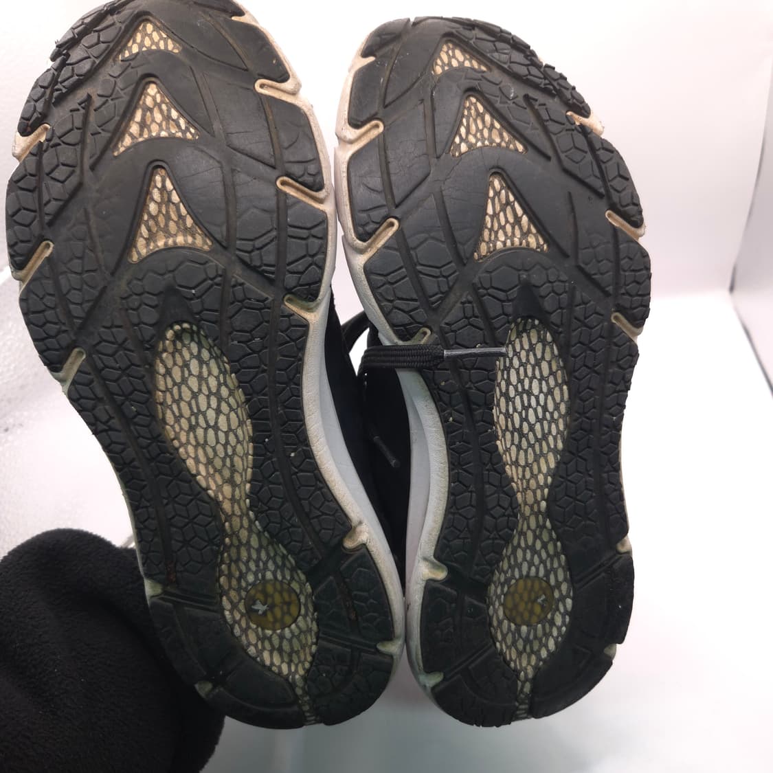 언더아머 우먼스 UA호버소닉 런닝화 상품이미지2